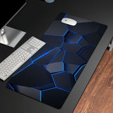 Alfombrilla de ratón para juegos duradera con un elegante diseño geométrico. Impermeable, antideslizante y lavable. Ideal para teclado y cuaderno de bocetos. Ideal para jugadores, oficina y estudio. Material de poliéster. No requiere pilas.