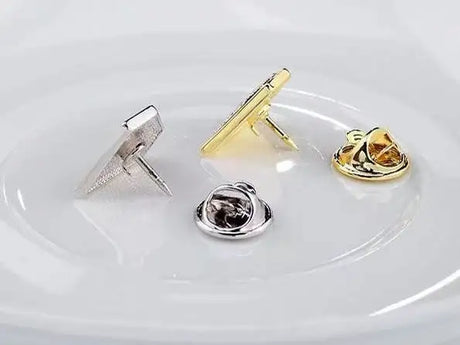 Simple And Stylish Rhinestone Brooch - Lootquake