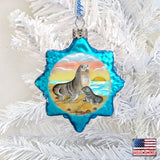 Adorno de vidrio con forma de estrella de foca y mercurio de G. DeBrekht - Decoración navideña costera - 775476