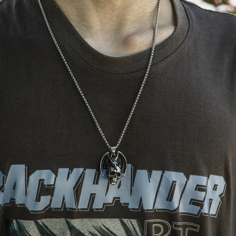 Colgante de acero inoxidable con calavera de dragón volador