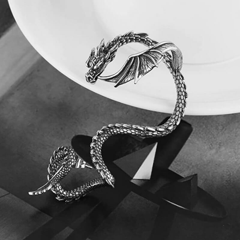 Pendientes de acero inoxidable con forma de dragón volador