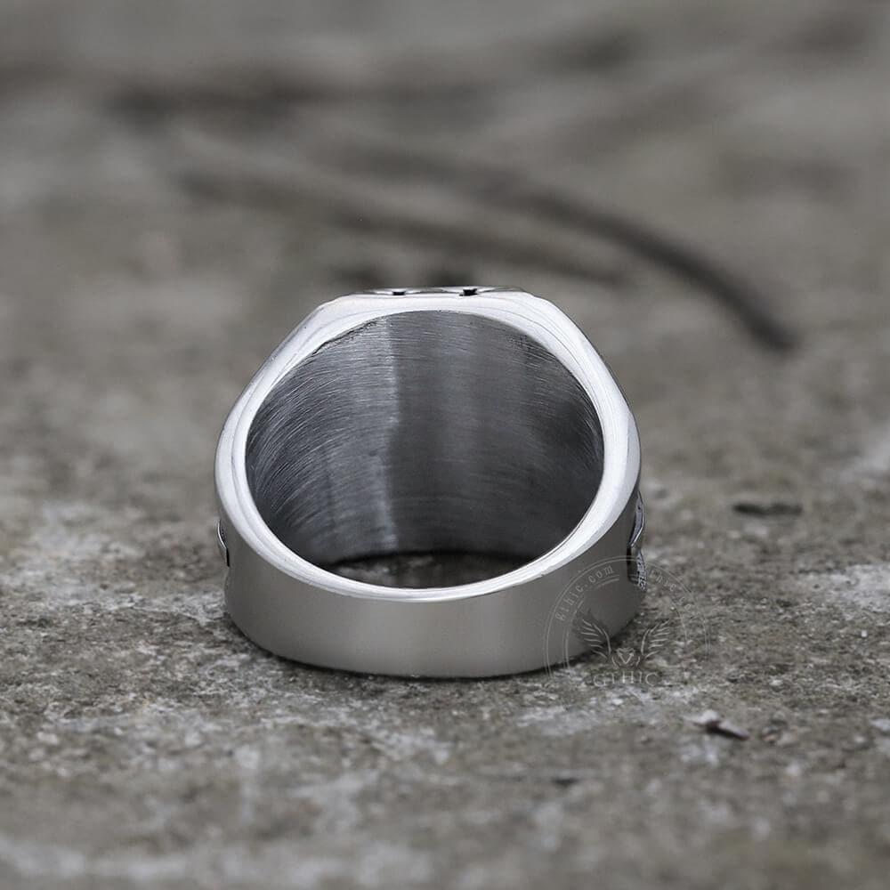 Anillo Bestia de acero inoxidable con león dorado