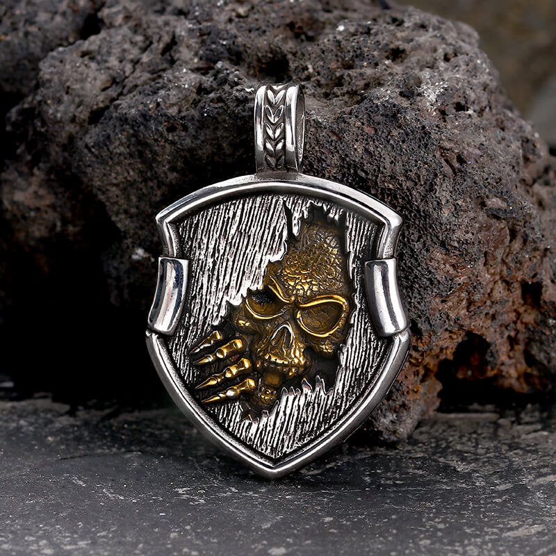 Collar de acero inoxidable con calavera gótica de vampiro