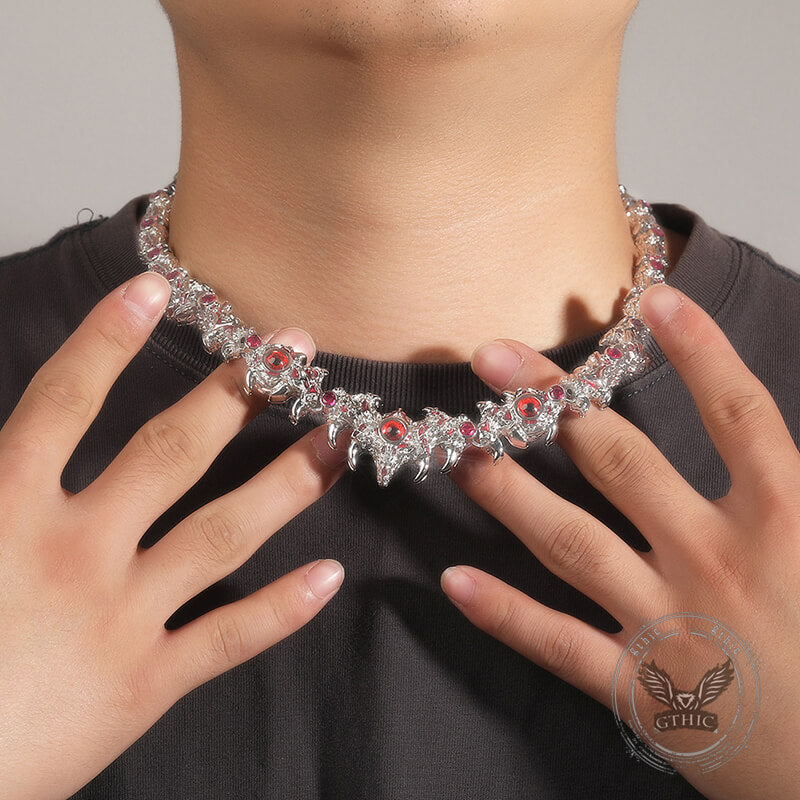 Collar de espinas con circonitas y ojos rojos helados