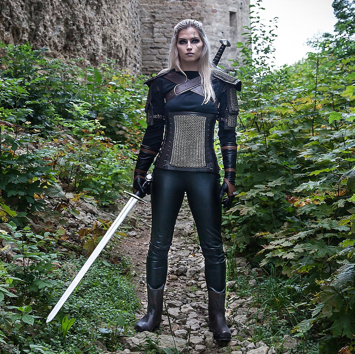 Kaer Mohen armor (Witcher women version)