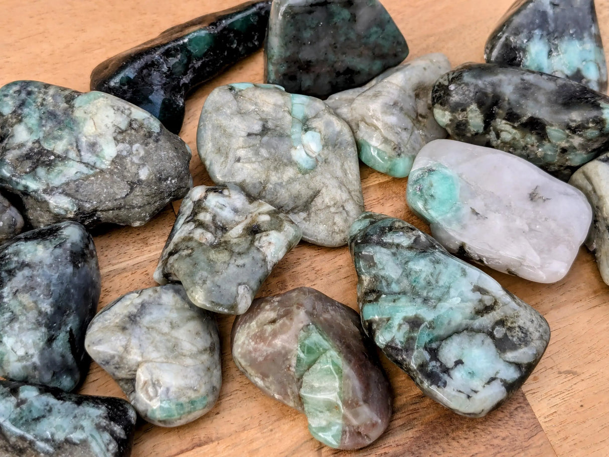 Emerald Tumbled Stones
