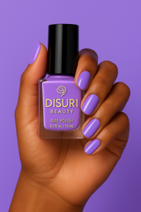 Suéter Jigga – Esmalte de uñas vegano lavanda pastel | Acabado en crema sin crueldad animal de DISURI Beauty