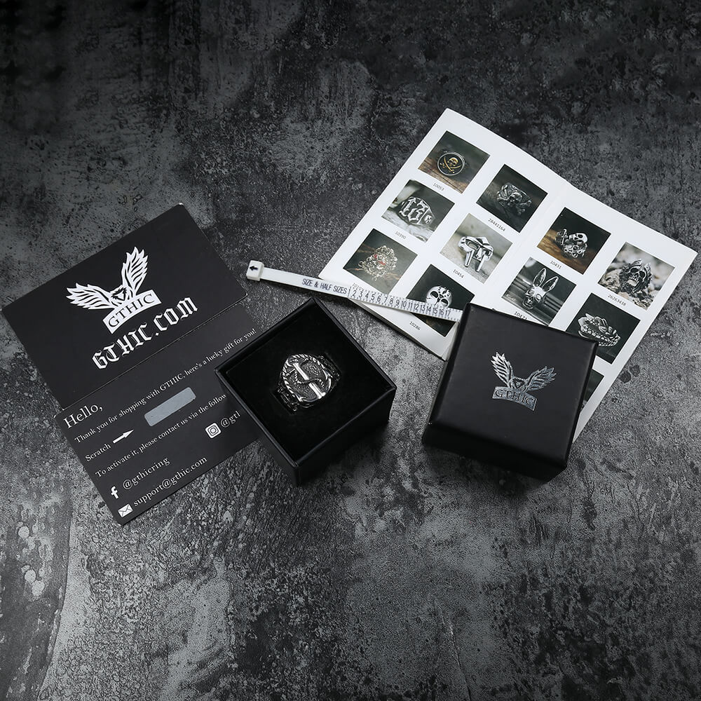 Anillo de acero inoxidable con ancla náutica