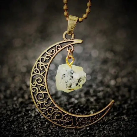 Crescent Moon Necklaces - Lootquake