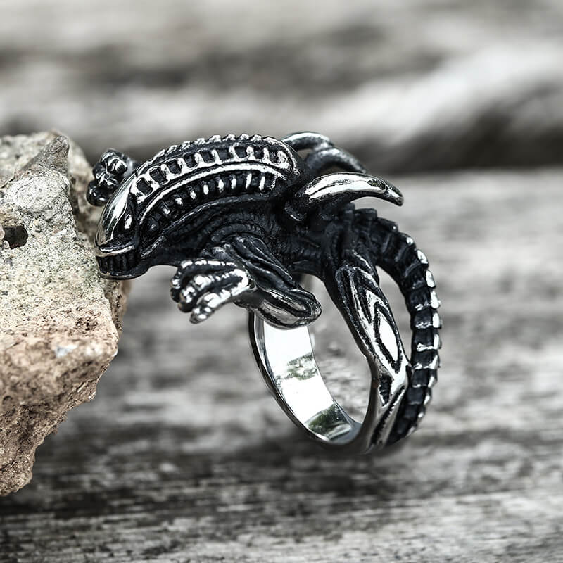 Anillo de calavera de acero inoxidable Predator