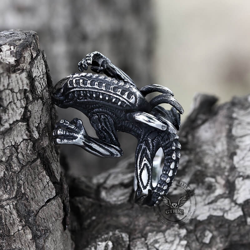 Anillo de calavera de acero inoxidable Predator