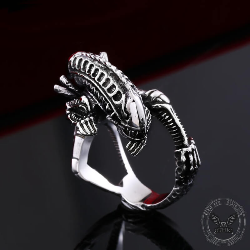 Anillo de acero inoxidable con diseño de depredador alienígena punk