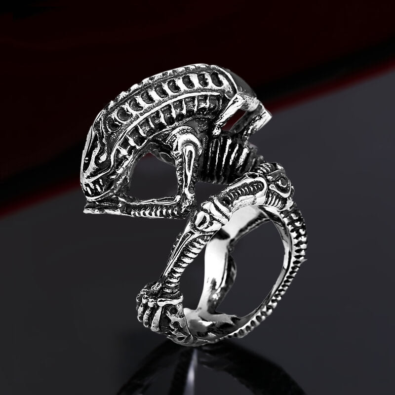 Anillo de acero inoxidable con diseño de depredador alienígena punk