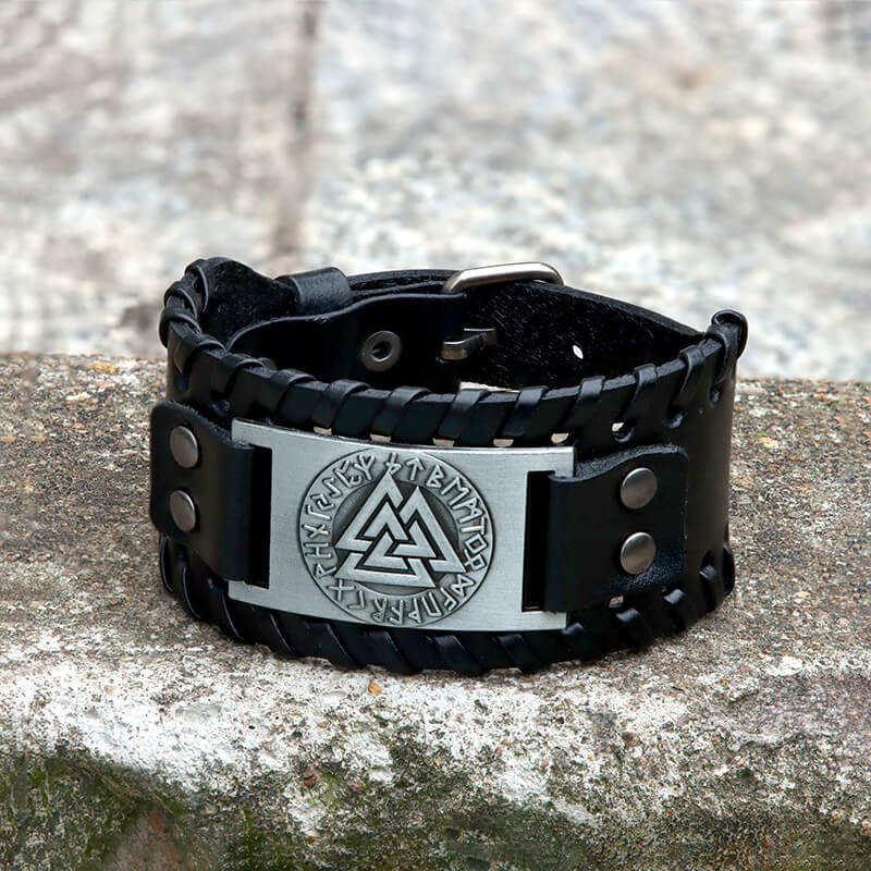 Pulsera vikinga de cuero y aleación con runas Valknut