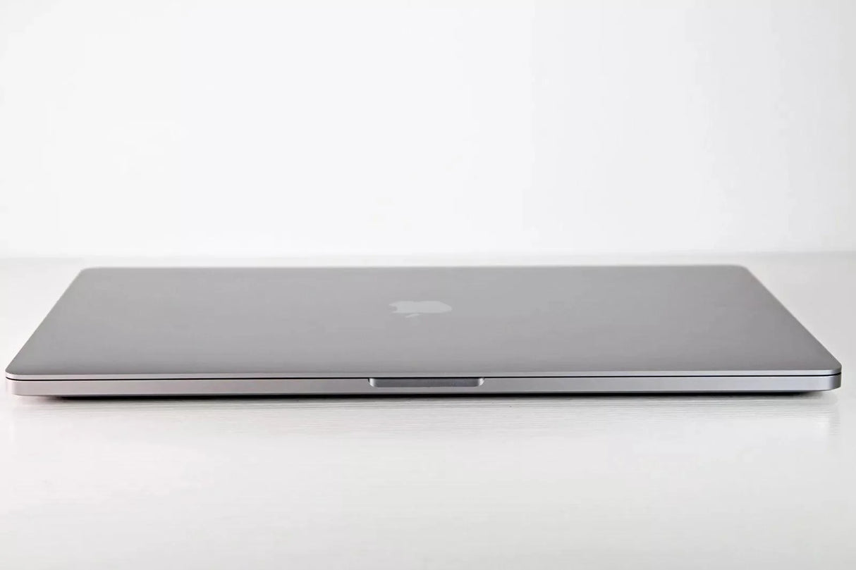2019 Apple MacBook Pro 16-inch i7 2.6GHz – 16GB RAM 512GB SSD AMD 5300M Japanese Keyboard