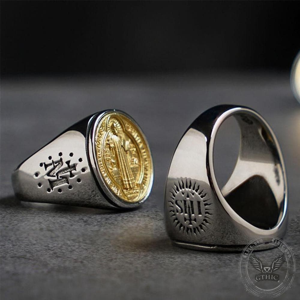 Anillo de cruz de acero inoxidable con medalla de San Benito 