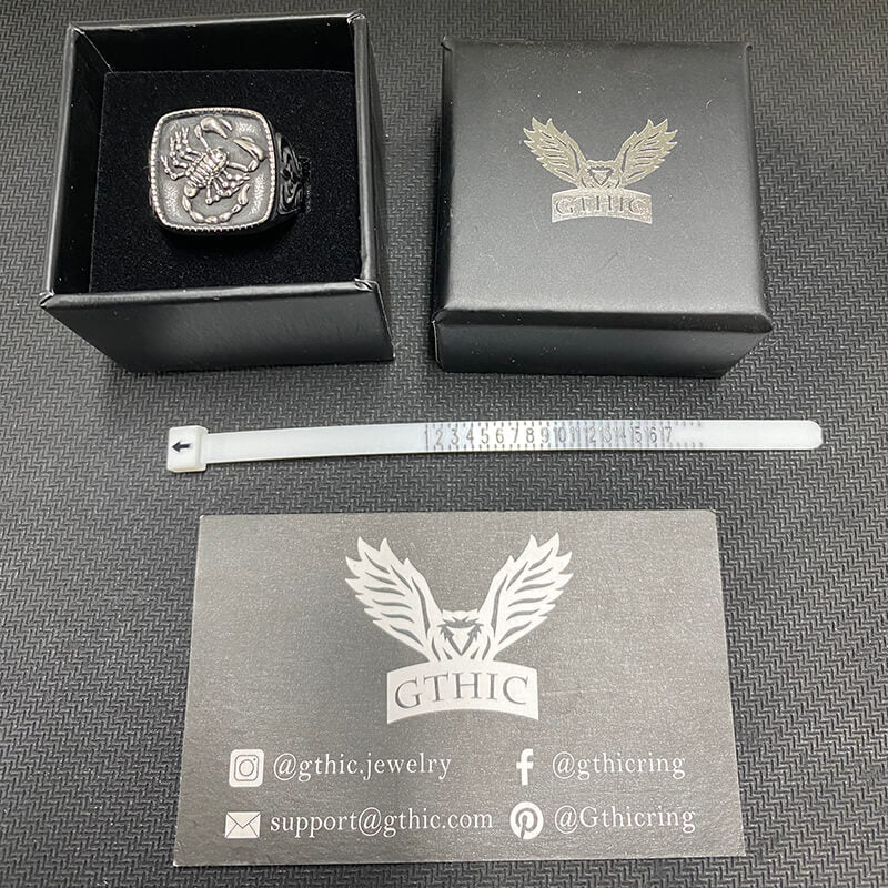 Anillo de sello de acero inoxidable con diseño de escorpión