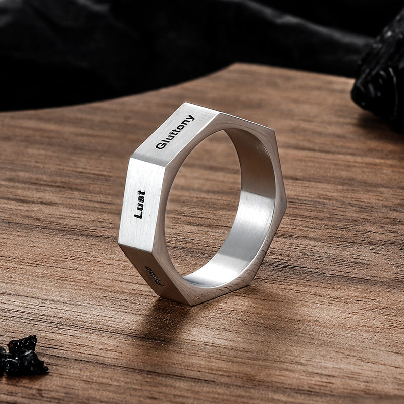 Anillo sencillo de acero inoxidable con siete pecados y siete virtudes