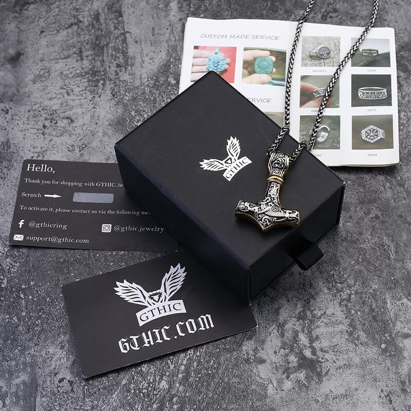 Colgante de acero inoxidable con el martillo de Thor