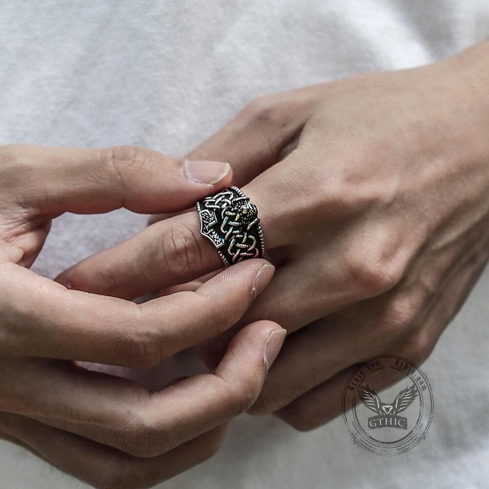 Anillo vikingo de acero inoxidable con el martillo de Thor