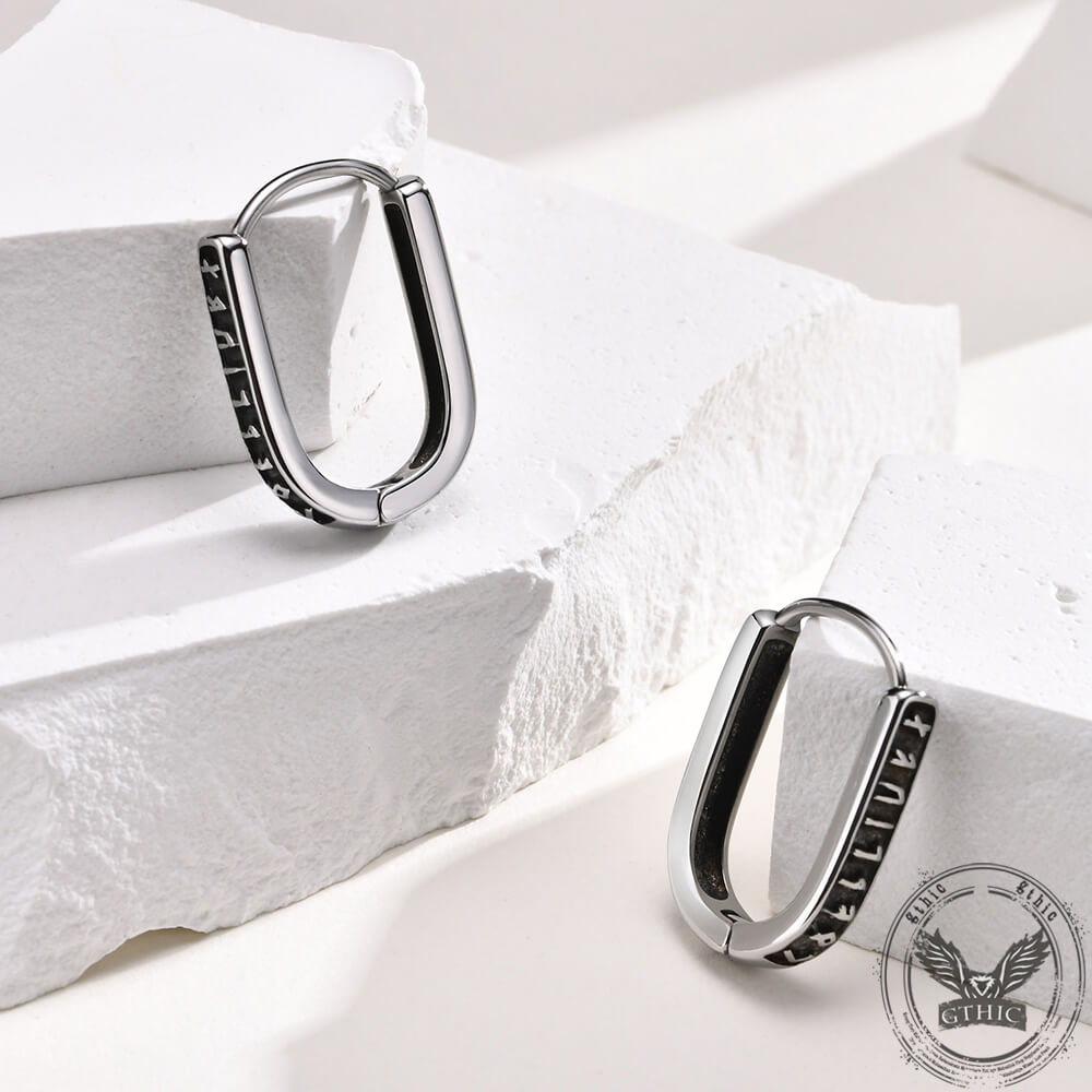 Pendientes de acero inoxidable con runas vikingas en forma de U