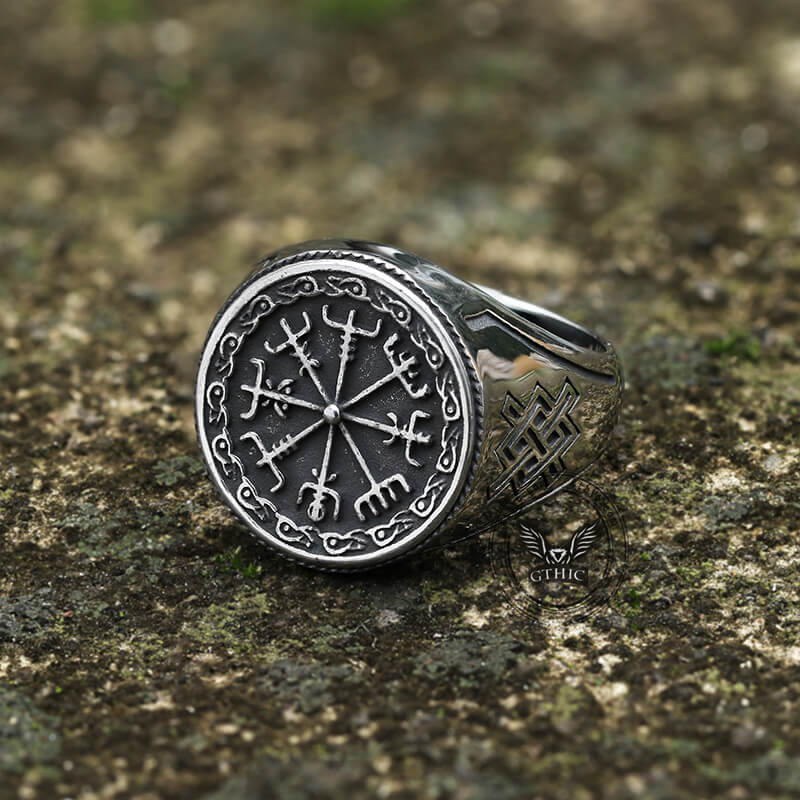 Anillo de acero inoxidable con nudo celta Vegvisir