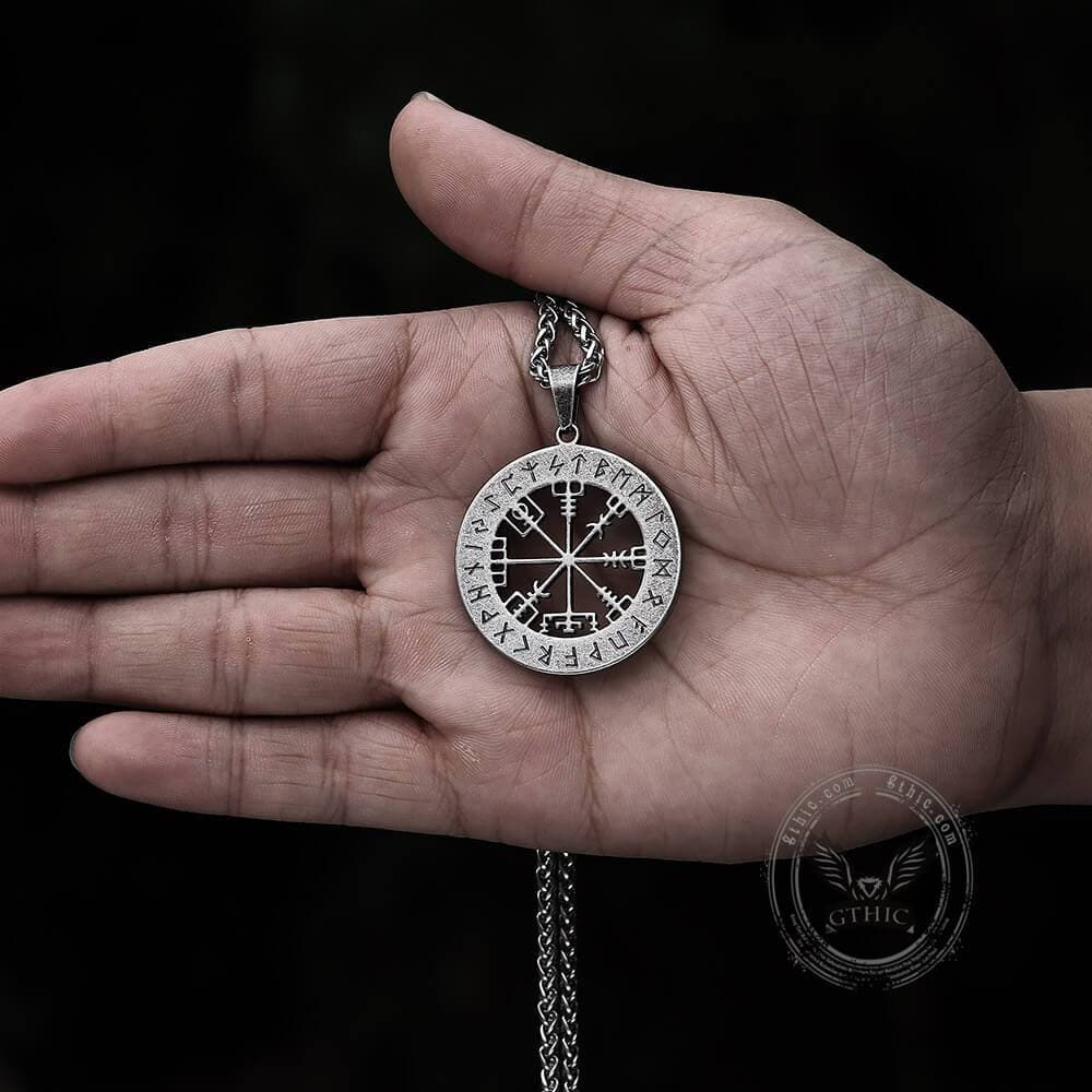 Colgante de acero inoxidable con brújula vikinga Vegvisir