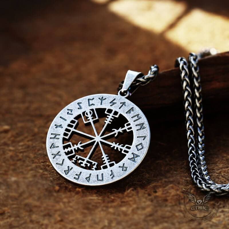 Colgante de acero inoxidable con brújula vikinga Vegvisir