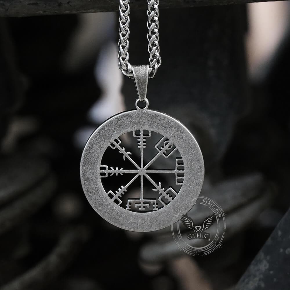 Colgante de acero inoxidable con brújula vikinga Vegvisir