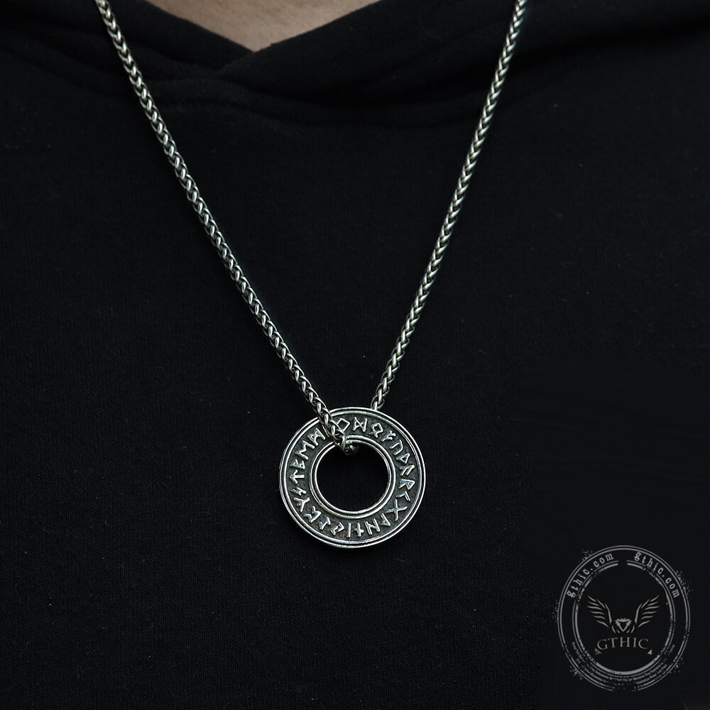 Colgante de acero inoxidable con runas vikingas