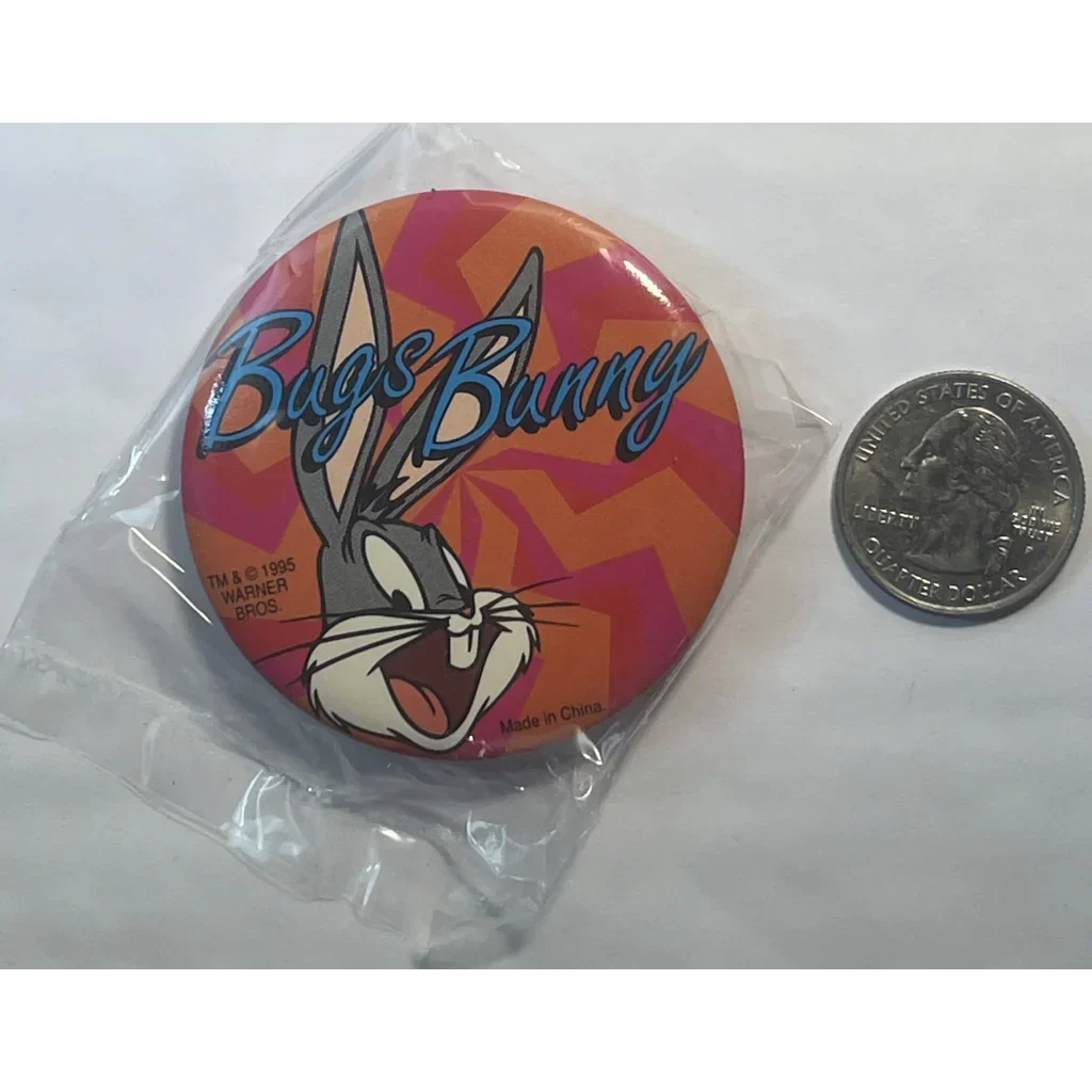 Vintage Looney Tunes Pin Brings 90s Daffy Duck Magic to Life