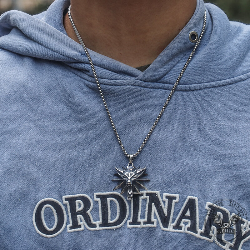 Colgante de acero inoxidable con cabeza de lobo de Wild Hunt